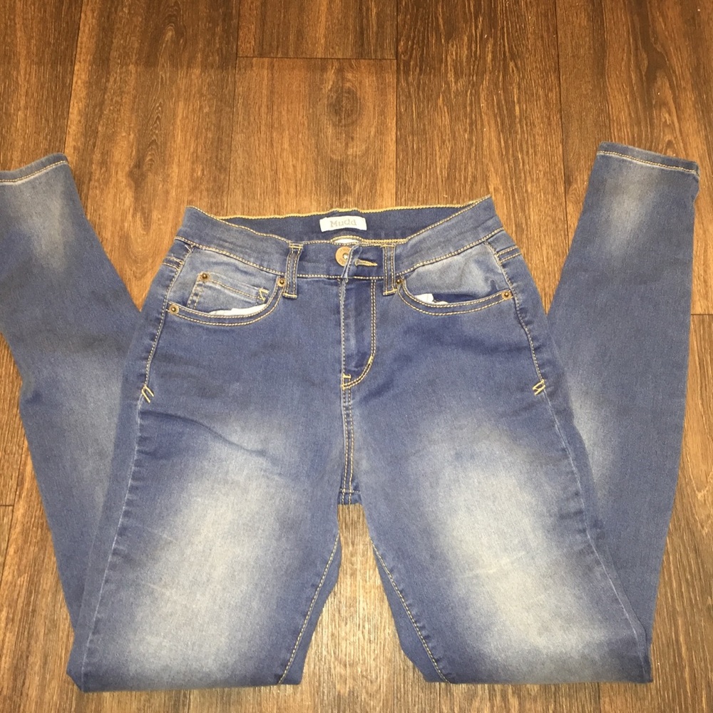 Medium wash High waisted Jegging Jeans!